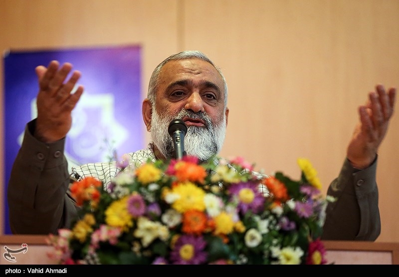 سیزدهمین جشنواره انتخاب کتاب سال پاسداران اهل قلم