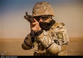 یکی از نظامیان یگان ویژه فاتحین
