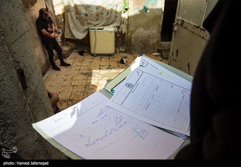 دستگیری خرده فروشان مواد مخدر و معتادان محله های شوش،هرندی و مولوی توسط ماموران نیروی انتظامی