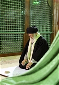 Ayatollah Khamenei Pays Homage to Founder of Islamic Republic