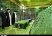 Ayatollah Khamenei Pays Homage to Founder of Islamic Republic