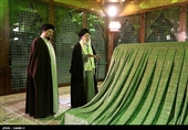 Ayatollah Khamenei Pays Homage to Founder of Islamic Republic