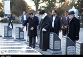 Ayatollah Khamenei Pays Homage to Founder of Islamic Republic