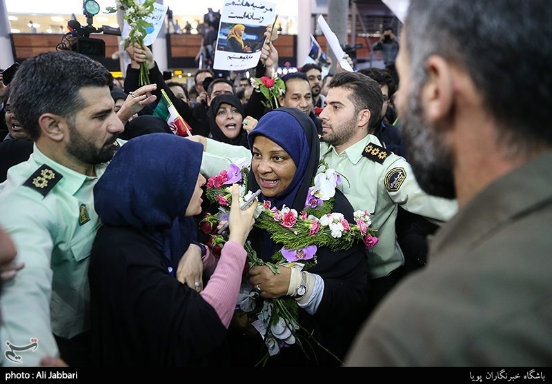 مرضیه هاشمی به ایران بازگشت