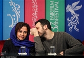 پدرام شریفی و فرشته صدرعرفایی بازیگران فیلم شبی که ماه کامل شد در نشست خبری - سی‌وهفتمین جشنواره فیلم فجر 