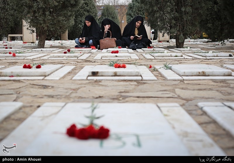 آیین میهمانی لاله ها