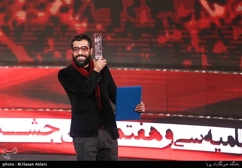 اهداء سیمرغ بلورین بهترین فیلم کوتاه سی‌وهفتمین جشنواره فیلم فجر به محمد کارت برای فیلم «بچه خور»