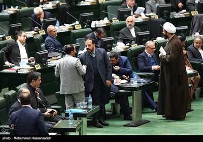 تذکر یک نماینده به وزیر نیرو درباره تعطیلی پروژه‌های سدسازی