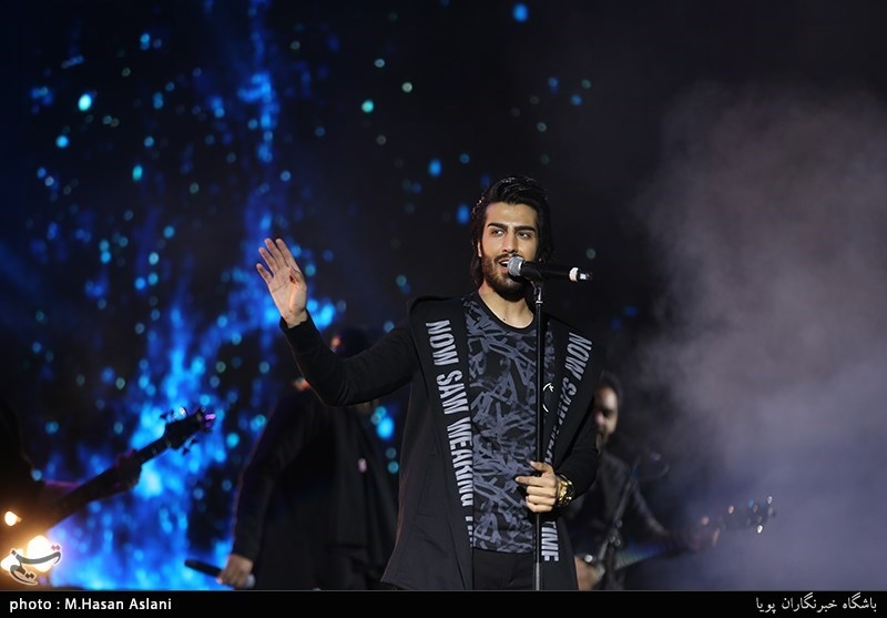 کنسرت موسیقی ماکان بند