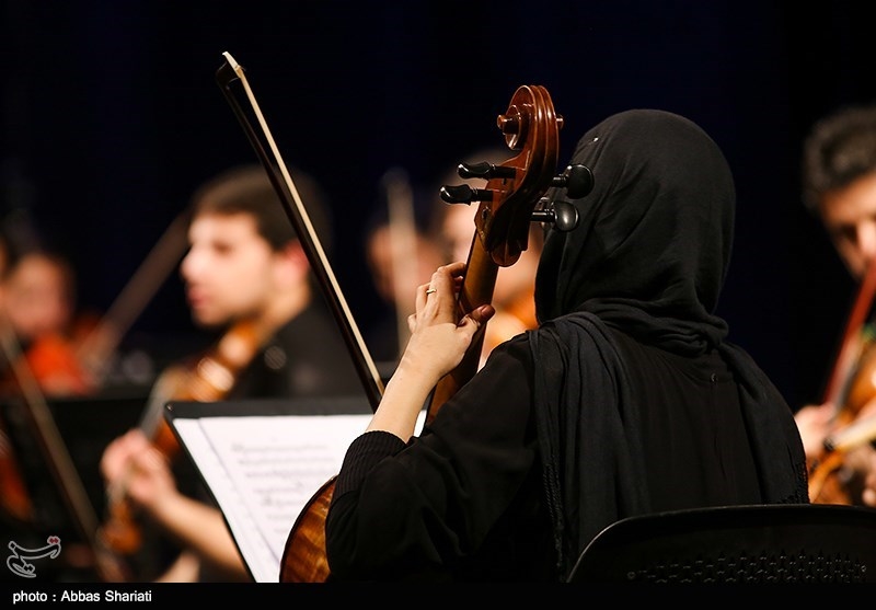 اجرای ارکستر آیسو در سی و چهارمین جشنواره موسیقی فجر