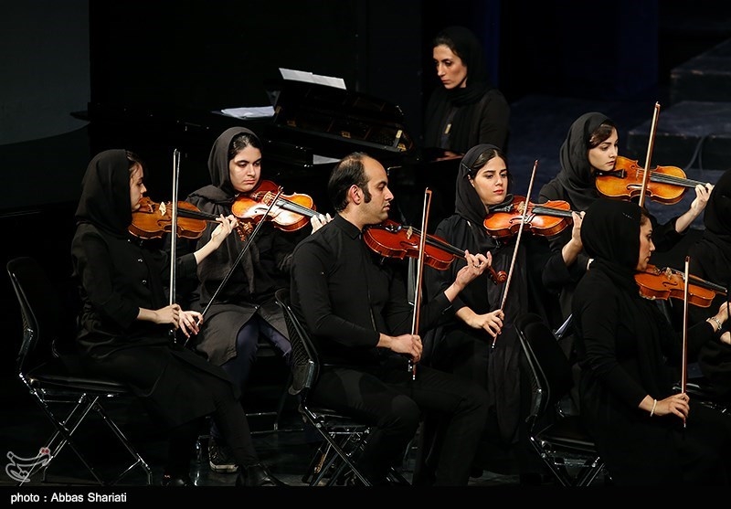 اجرای ارکستر آیسو در سی و چهارمین جشنواره موسیقی فجر