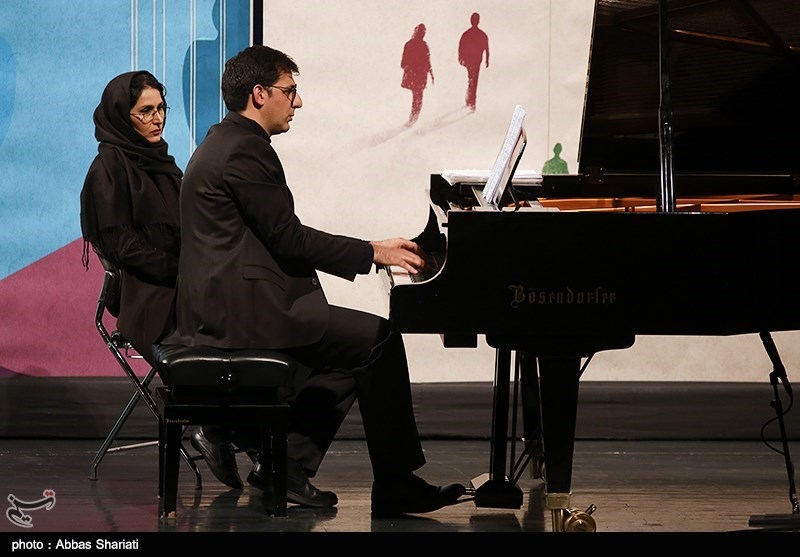 تکنوازی پیانو هوشیار خیام در تالار وحدت