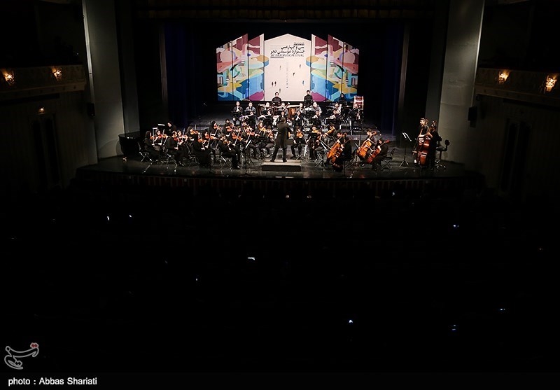 اجرای ارکستر آیسو در سی و چهارمین جشنواره موسیقی فجر