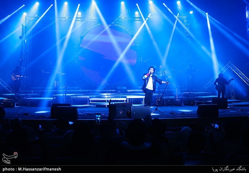 کنسرت کاوه آفاق با اجرای آلبوم لوتوس