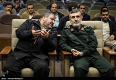 سردار امیرعلی حاجی‌زاده فرمانده نیروی هوافضای سپاه و سردار غلامرضا جلالی رئیس سازمان پدافند غیرعامل در چهارمین جشنواره سلمان فارسی