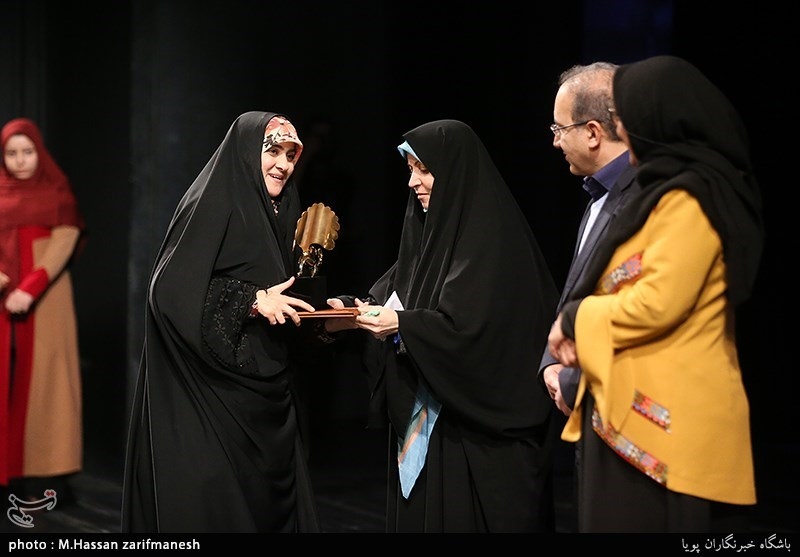 تجلیل از برگزیدگان جشنواره بین المللی مد و لباس فجر