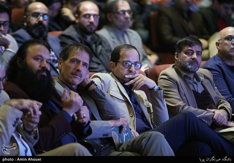 جشن انتشار کتاب اکنون