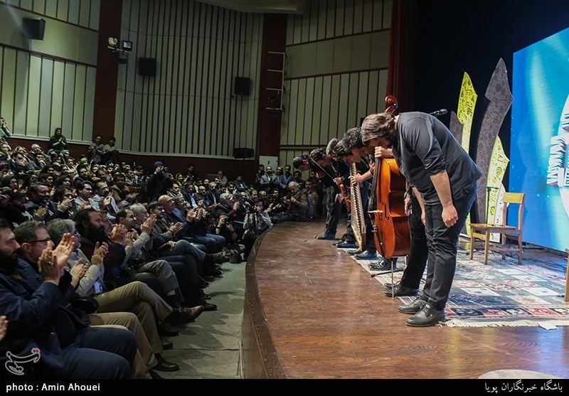 جشن انتشار کتاب اکنون