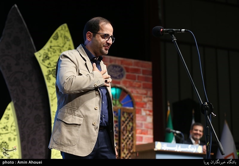 جشن انتشار کتاب اکنون