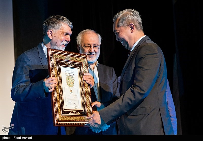 اختتامیه چهارمین دوسالانه بین‌المللی کارتون کتاب