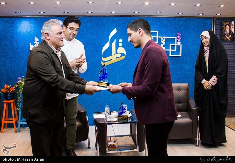 بیست و چهارمین محفل شعر قرار