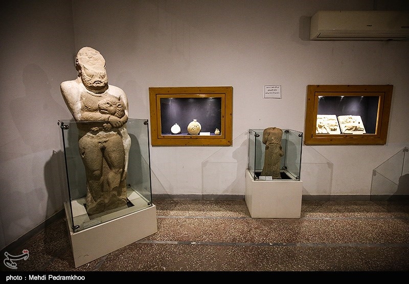 موزه شوش یکی از مهمترین موزه های ایران است. این موزه که در میان باغی بزرگ ساخته شده است