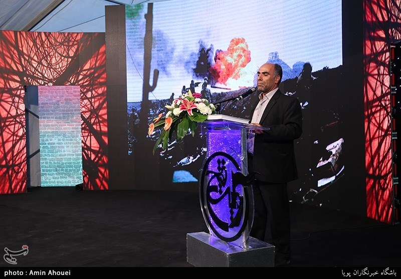 رونمایی کتاب مصور عکاسان جنگ