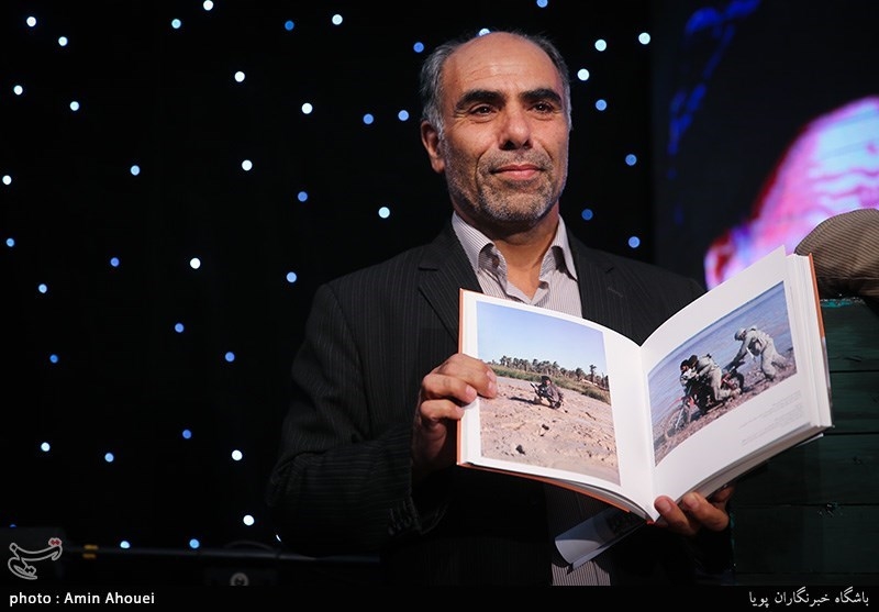رونمایی کتاب مصور عکاسان جنگ