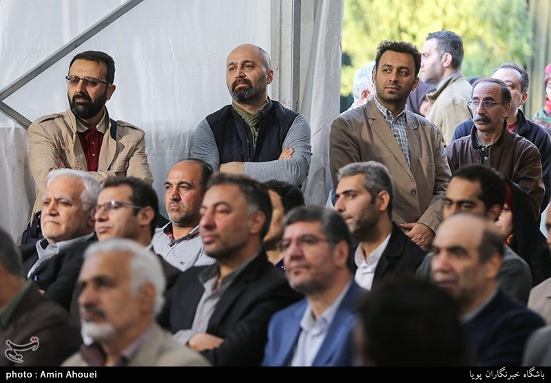 رونمایی کتاب مصور عکاسان جنگ