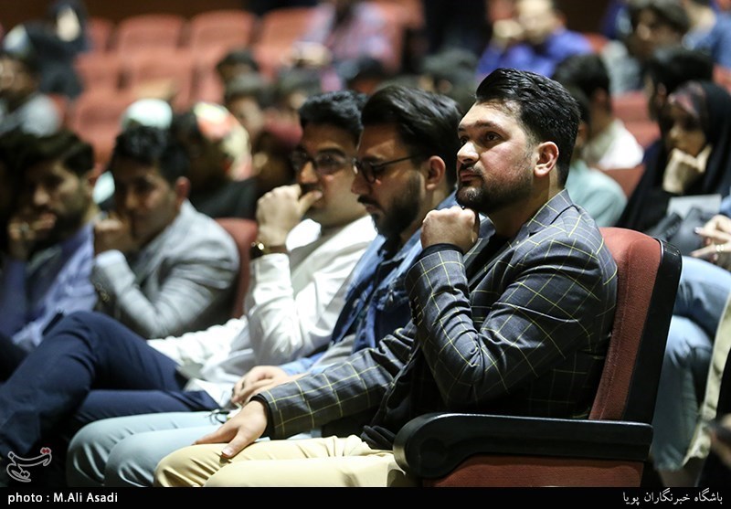 مراسم رونمایی از کتاب شعر ساده