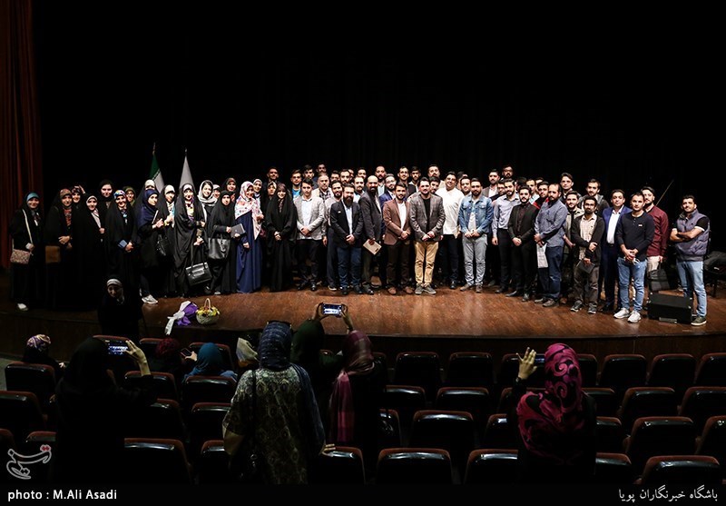 مراسم رونمایی از کتاب شعر ساده