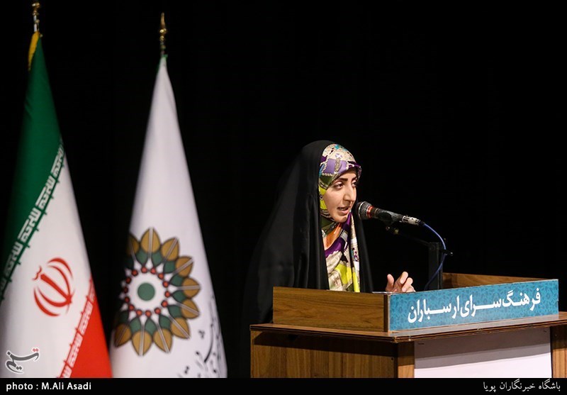 مراسم رونمایی از کتاب شعر ساده