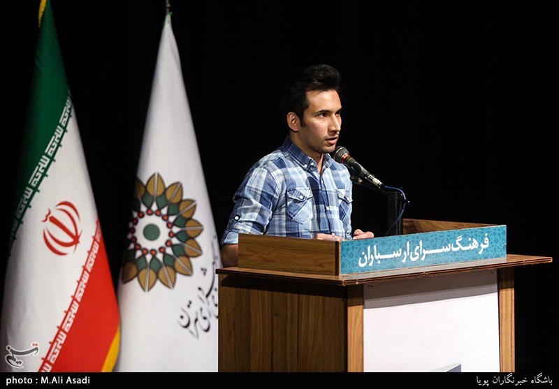 مراسم رونمایی از کتاب شعر ساده