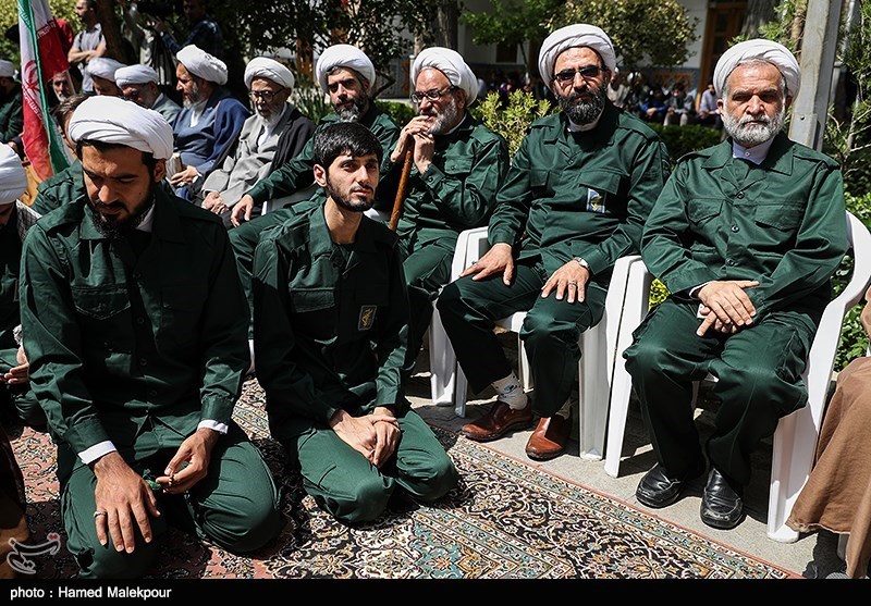 تجمع طلاب و روحانیون حوزه علمیه مروی در حمایت از سپاه
