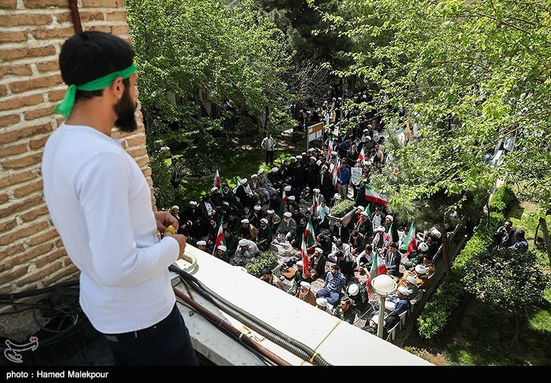 تجمع طلاب و روحانیون حوزه علمیه مروی در حمایت از سپاه