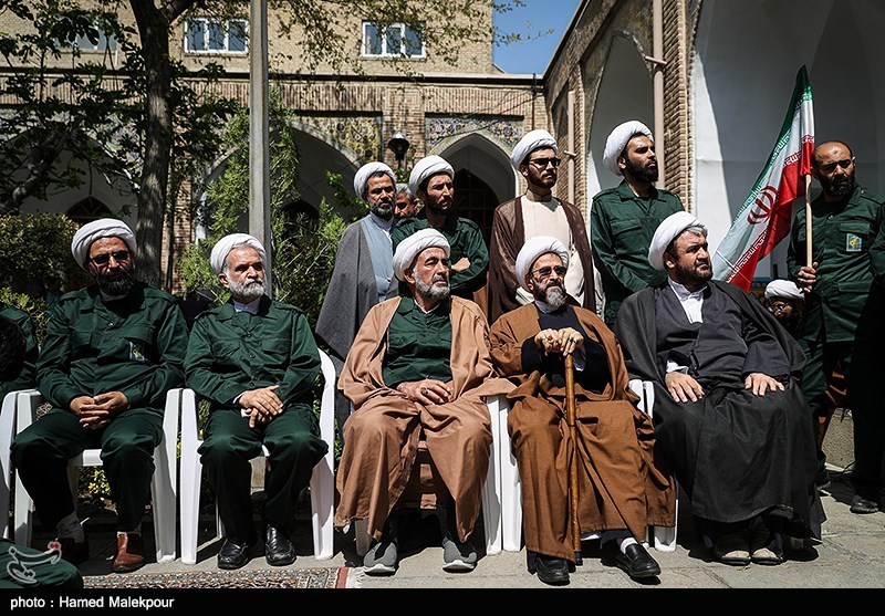 تجمع طلاب و روحانیون حوزه علمیه مروی در حمایت از سپاه