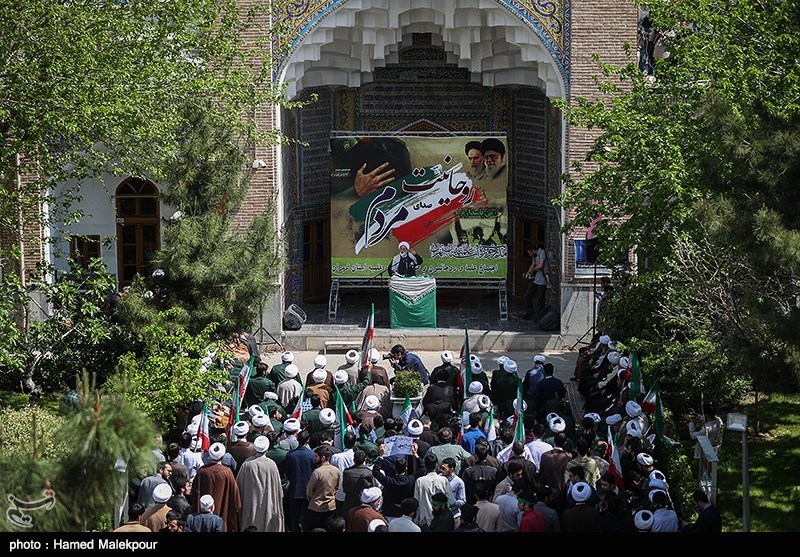 تجمع طلاب و روحانیون حوزه علمیه مروی در حمایت از سپاه