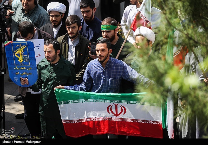 تجمع طلاب و روحانیون حوزه علمیه مروی در حمایت از سپاه