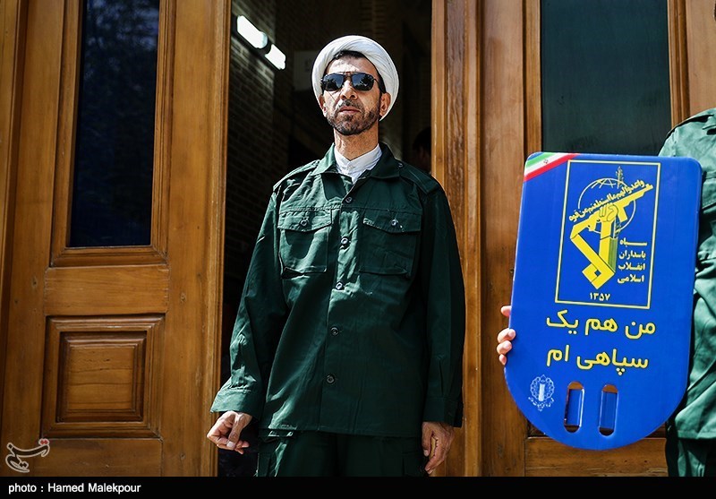 تجمع طلاب و روحانیون حوزه علمیه مروی در حمایت از سپاه