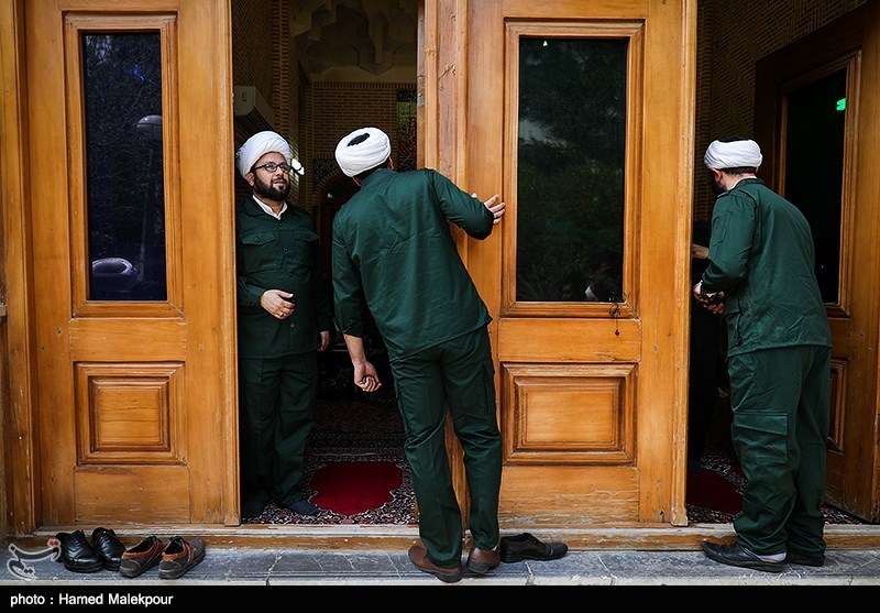 تجمع طلاب و روحانیون حوزه علمیه مروی در حمایت از سپاه