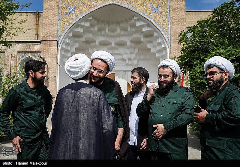 تجمع طلاب و روحانیون حوزه علمیه مروی در حمایت از سپاه