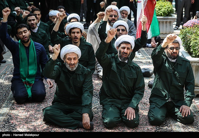 تجمع طلاب و روحانیون حوزه علمیه مروی در حمایت از سپاه
