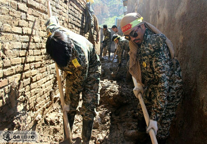 فاطمیون و کمک به سیل زدگان