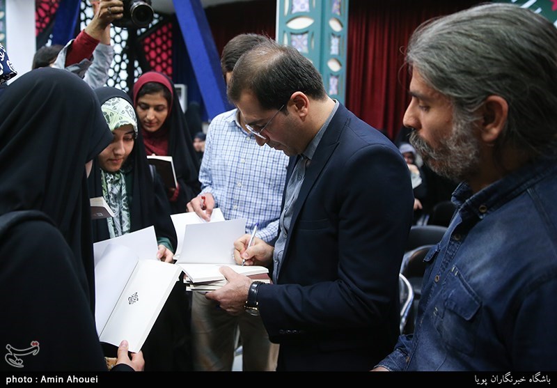 رونمایی از پنجمین مجموعه شعر سیدحمیدرضا برقعی