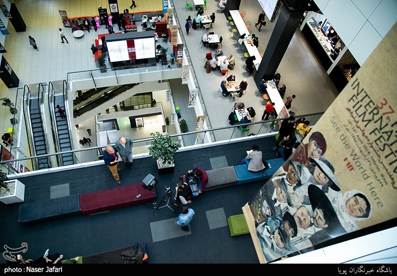 دومین روز سی‌وهفتمین جشنواره جهانی فیلم فجر