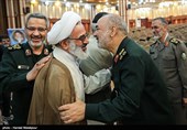 سرلشکر حسین سلامی فرمانده کل سپاه، حجت‌الاسلام عبدالله حاج‌صادقی نماینده ولی فقیه در سپاه و سردار غلامحسین غیب‌پرور رئیس سازمان بسیج مستضعفین در مراسم تودیع و معارفه فرمانده کل سپاه پاسداران انقلاب اسلامی