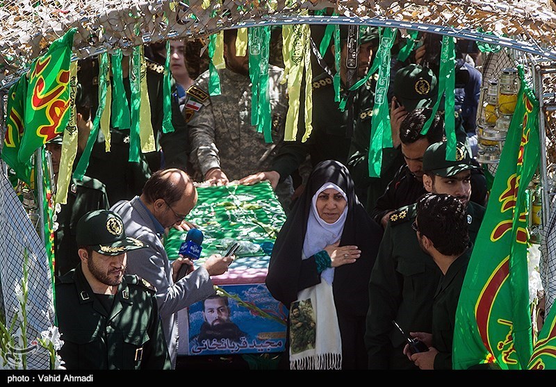 تشییع پیکر شهید مدافع حرم مجید قربانخانی