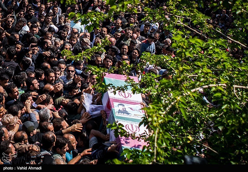 تشییع پیکر شهید مدافع حرم مجید قربانخانی