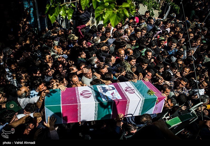 تشییع پیکر شهید مدافع حرم مجید قربانخانی