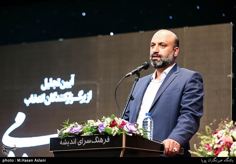 تلویزیون , صدا و سیمای جمهوری اسلامی ایران , شبکه یک , عید نوروز , بازیگران سینما و تلویزیون ایران , سریال پایتخت , مجریان تلویزیون ایران , کارگردانان سینما و تلویزیون ایران , 